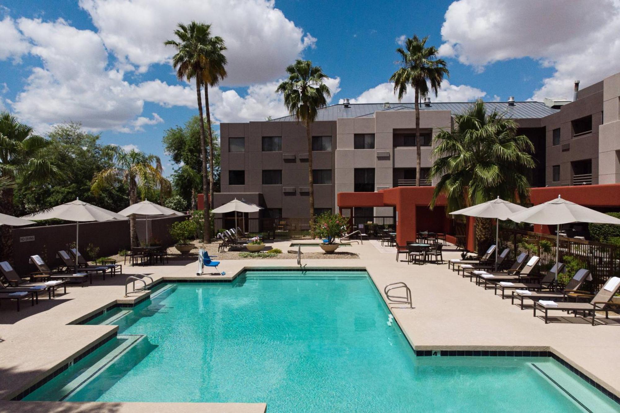 Courtyard Scottsdale North Hotel Екстериор снимка