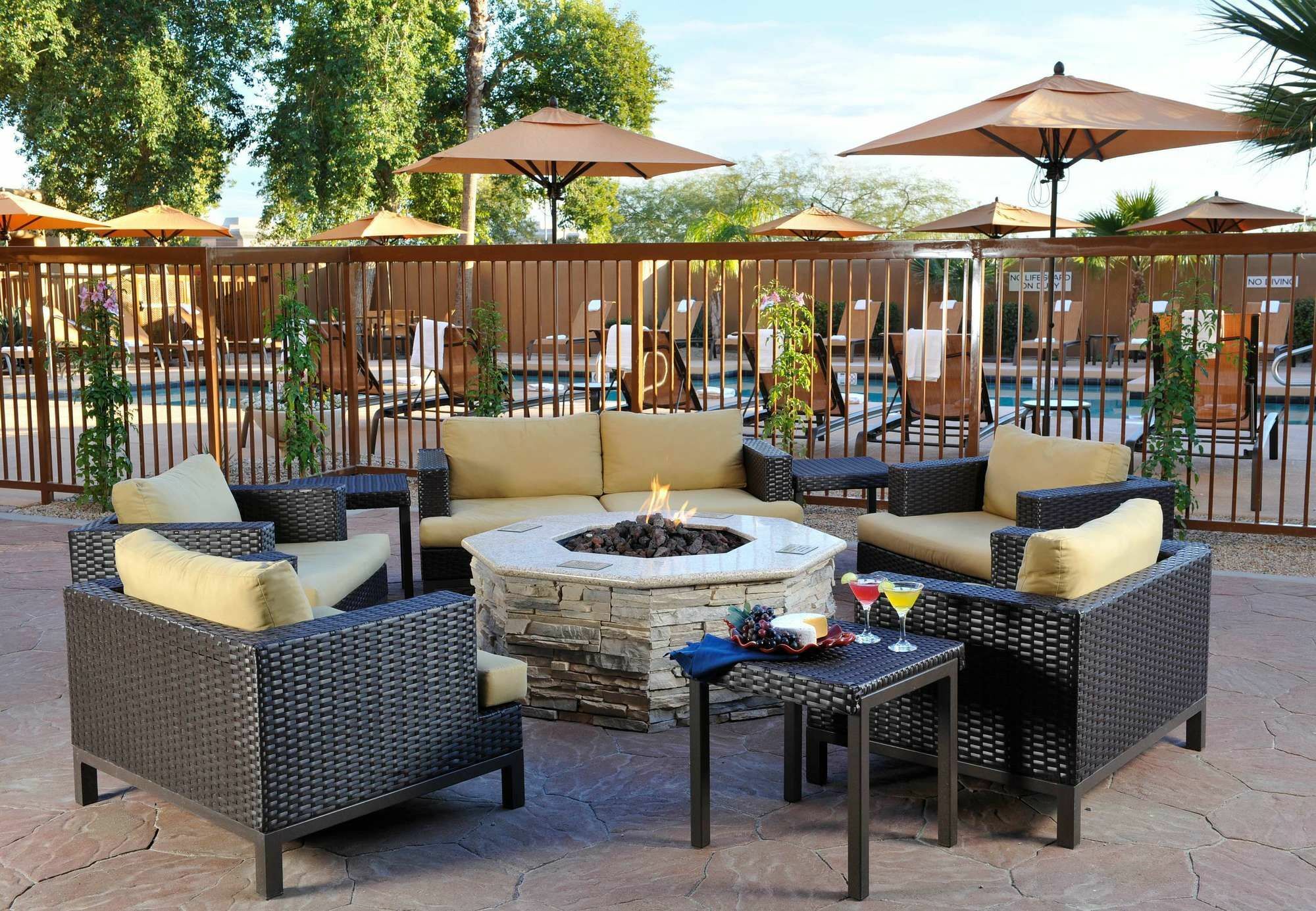 Courtyard Scottsdale North Hotel Екстериор снимка